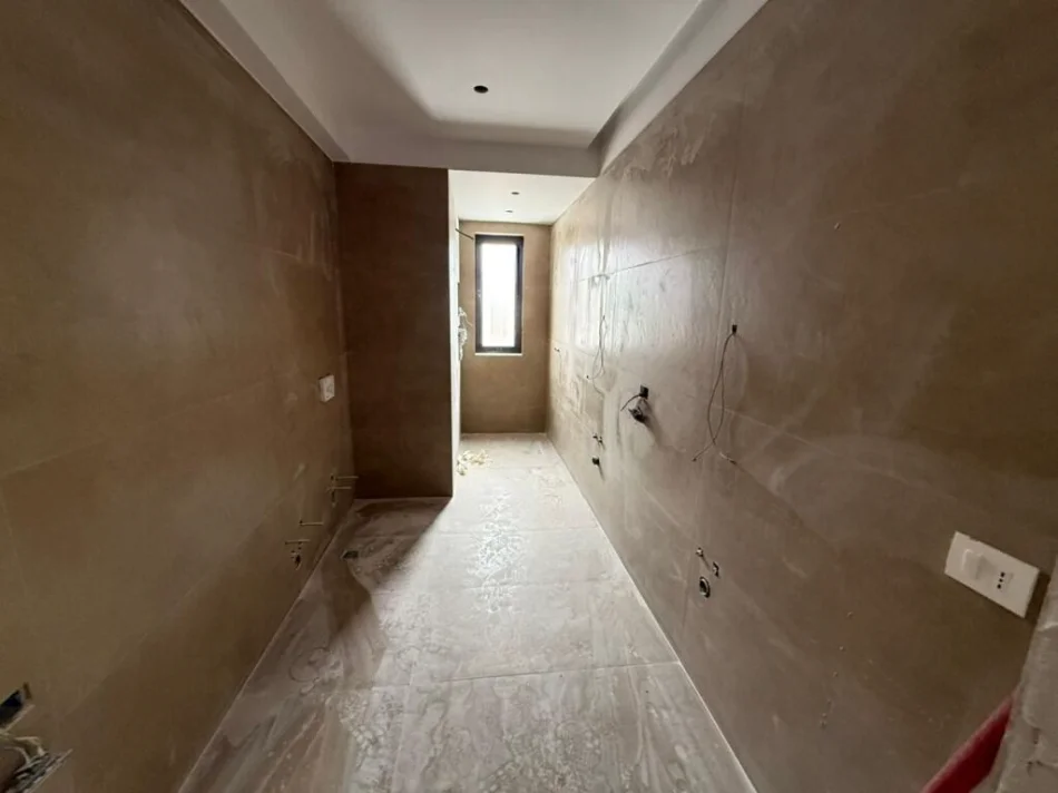 Tirane, shitet apartament 3+1 , 152 m² 245.000 € (Astir)