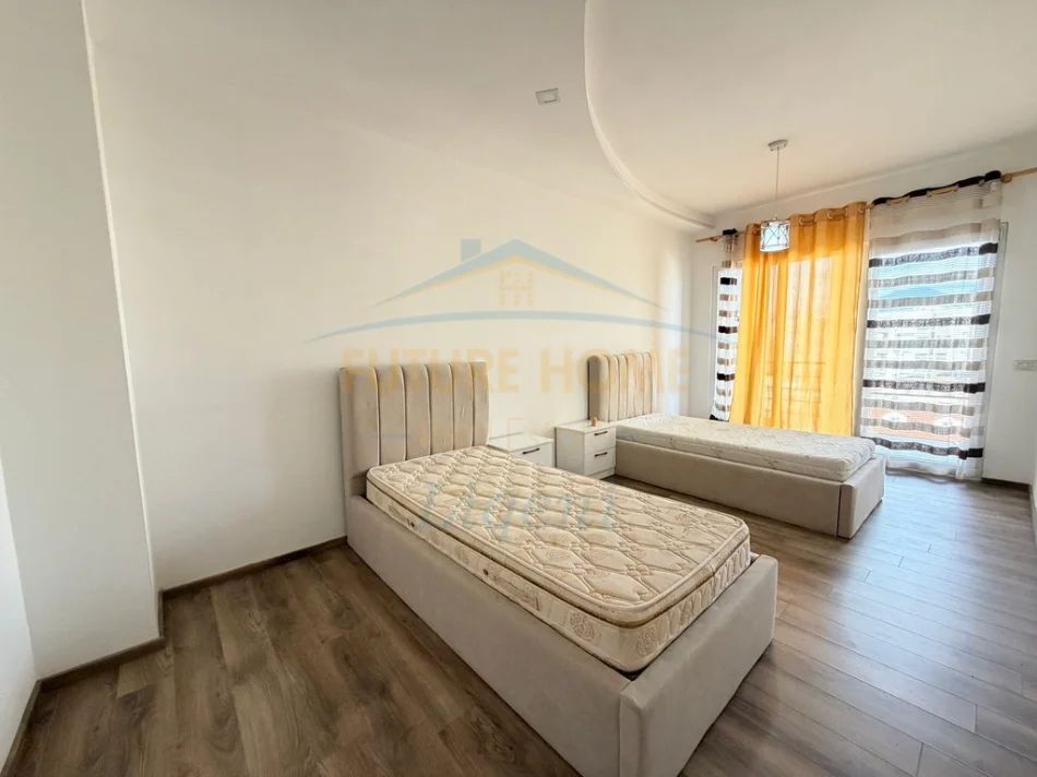 Tirane, jepet me qera apartament 2+1 , 92 m² 530 € (Unaza e Re)