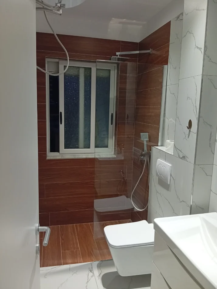 Tirane, jepet me qera garsonier 1+1 , 35 m² 490 € (Mine Peza)