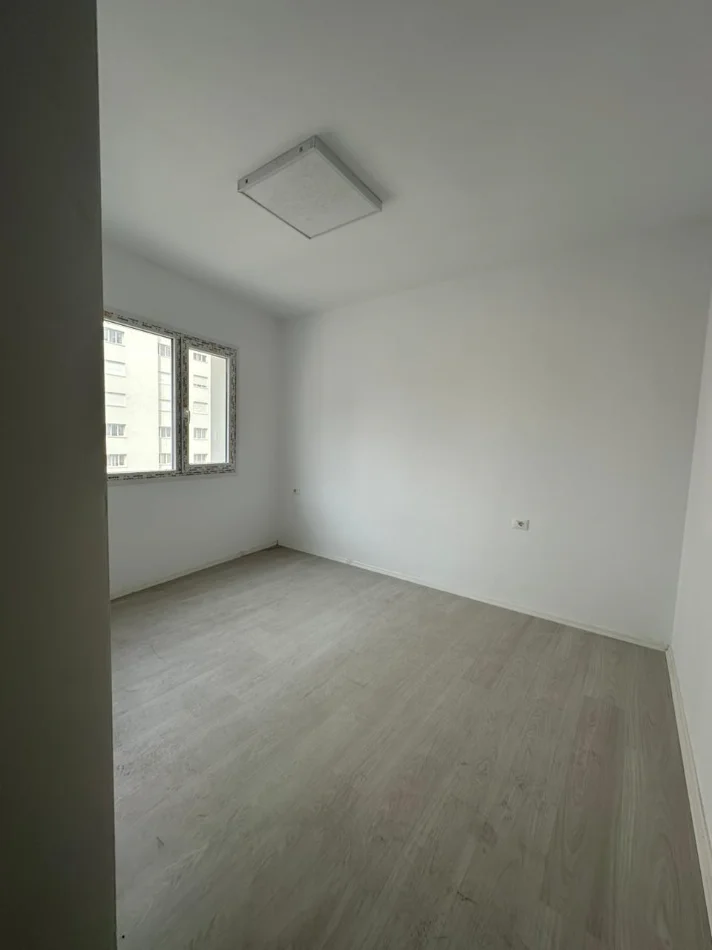 Tirane, jepet me qera apartament 2+1 Kati 4, 110 m² 400 € (Astir)