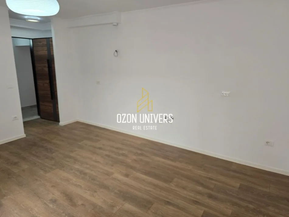 Tirane, shitet apartament 1+1+Ballkon Kati 3, 50 m² 115.000 € (Ish Tregu Elektrik)