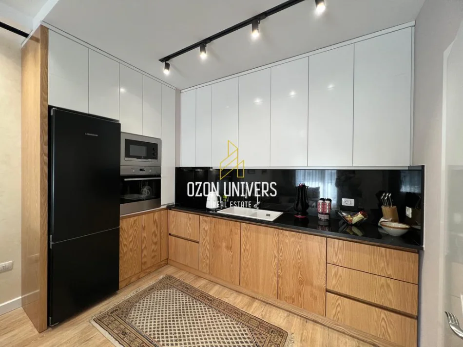 Tirane, jepet me qera apartament 1+1+Ballkon Kati 2, 70 m² 65,000 ALL (Kompleksi Kontakt, 21 Djetori)