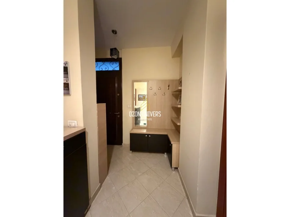 Tirane, shitet apartament 3+1+Ballkon Kati 7, 160 m² 285.000 € (Fresk)