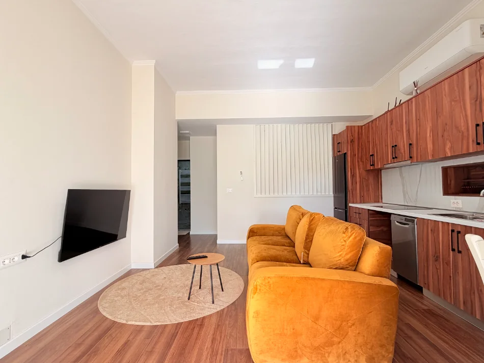 Tirane, jepet me qera apartament 2+1+Ballkon Kati 0, 90 m² 850 € (Kopshti Zoologjik)