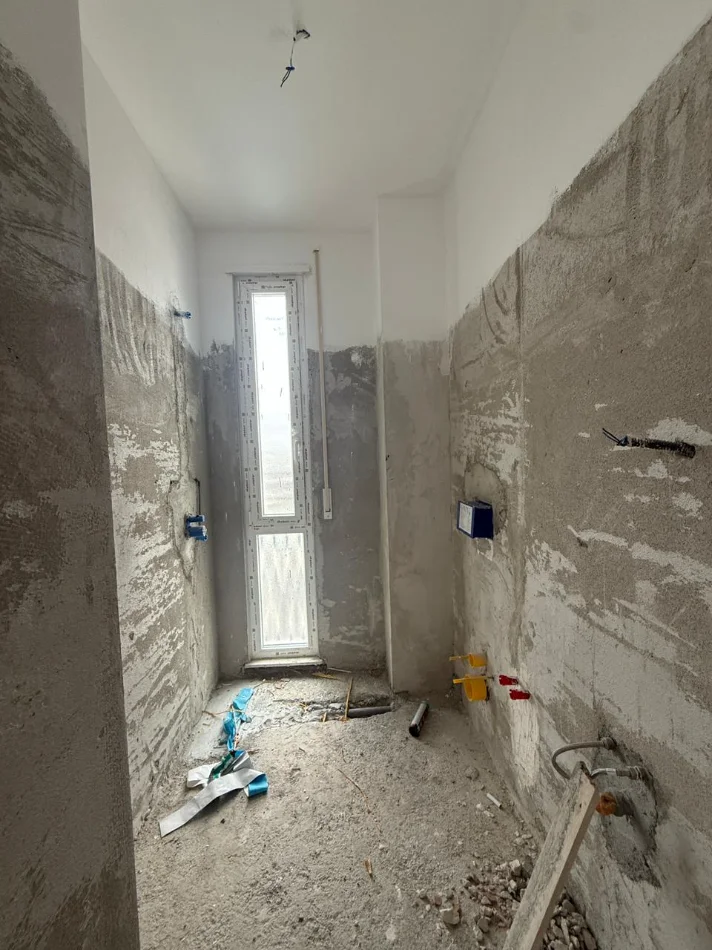 Tirane, shitet apartament 2+1 , 123 m² 185.400 € (Shkoze)