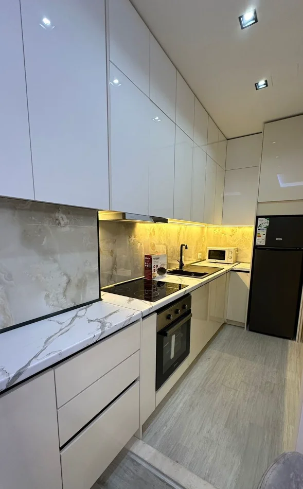 Tirane, jepet me qera apartament 1+1 , 55 m² 600 € 