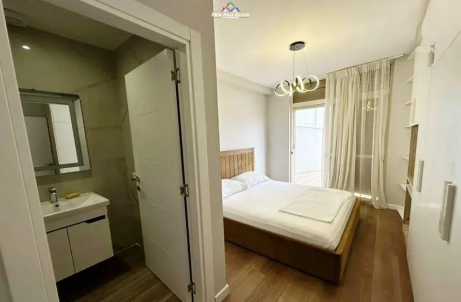 Tirane, jepet me qera apartament 2+1 Kati 4, 100 m² 840 € (rruga e barrikadave)