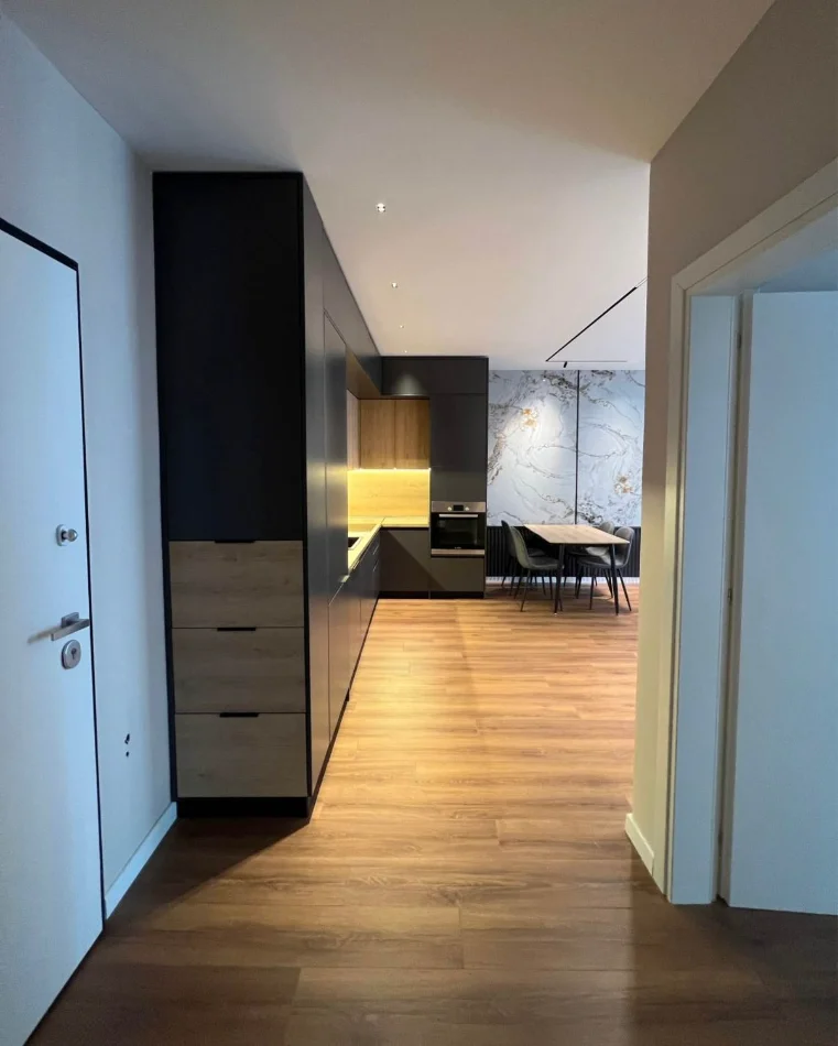 Tirane, shitet apartament 1+1 , 66 m² 180.000 €