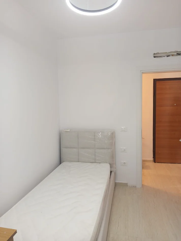Tirane, jepet me qera apartament 2+1 Kati 3, 80 m² 700 € (Rruga Dritan Hoxha)