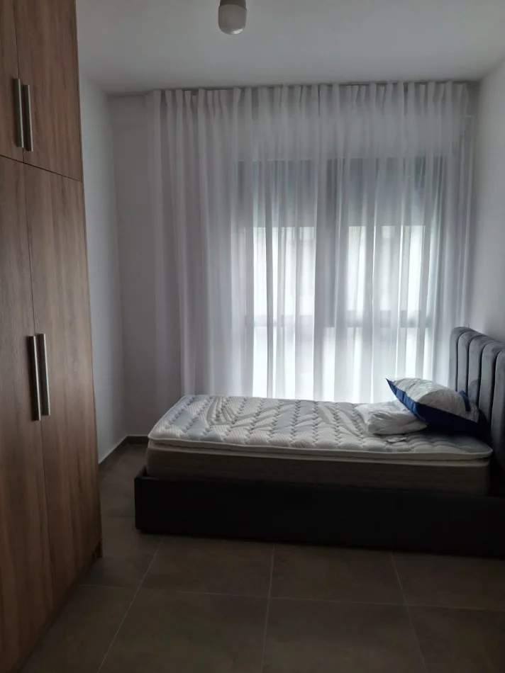 Tirane, jepet me qera apartament 2+1+Ballkon Kati 6, 82 m² 650 € (Porcelan /Rr.Xhanfize Keko)