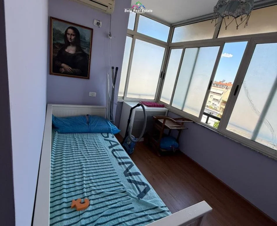 Tirane, jepet me qera apartament 1+1+Ballkon Kati 4, 70 m² 500 € (prane Fondacioni Eleonor)