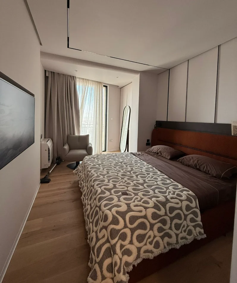 Tirane, jepet me qera apartament 1+1 , 78 m² 1.000 € 