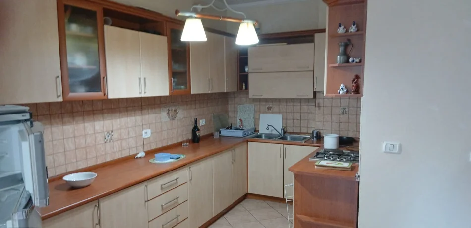 Tirane, jepet me qera zyre Kati 3, 147 m² 1.260 € (Bulevardi Gjergj Fishta)