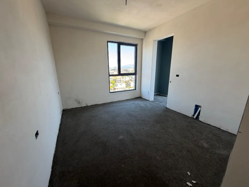 Tirane, shitet apartament 3+1+Ballkon Kati 8, 107 m² 91.000 € (Rrethi Ullirit, Kamez)
