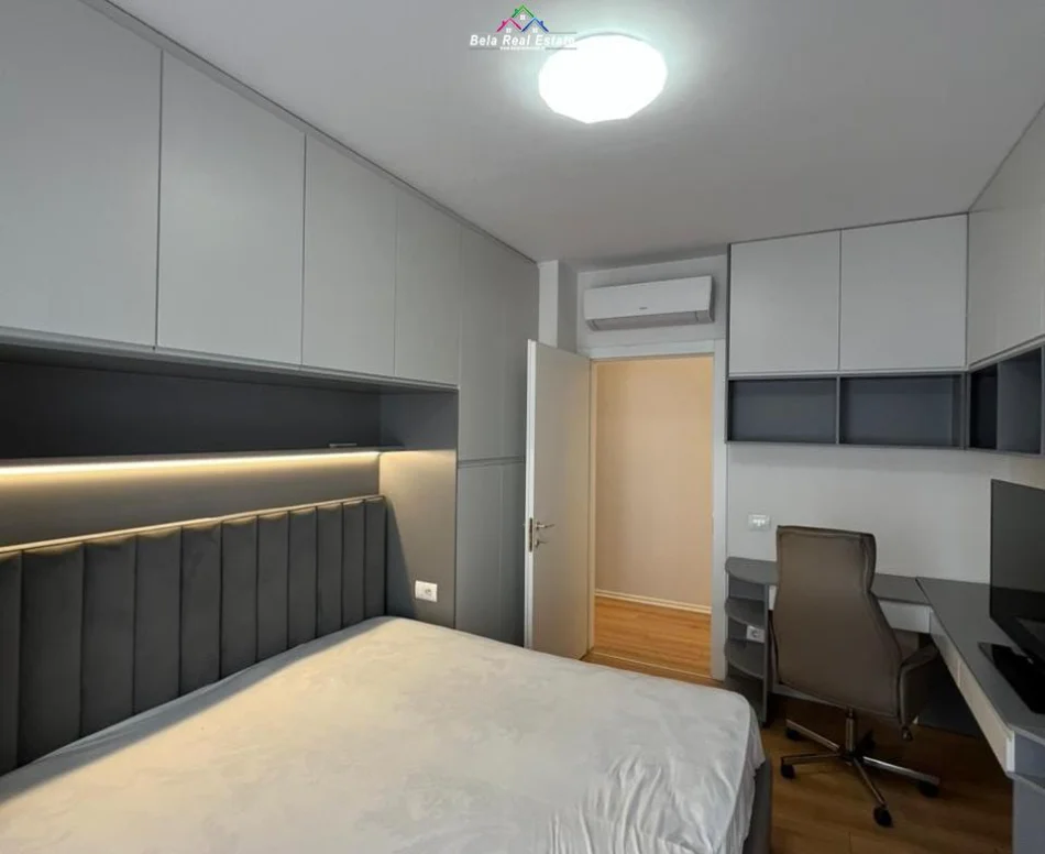 Tirane, jepet me qera apartament 2+1 Kati 9, 93 m² 850 € (Rruga 5 Maji)