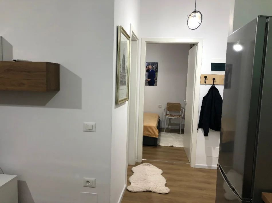 Tirane, jepet me qera apartament 1+1 Kati 6, 54 m² 420 € (Ali Demi)