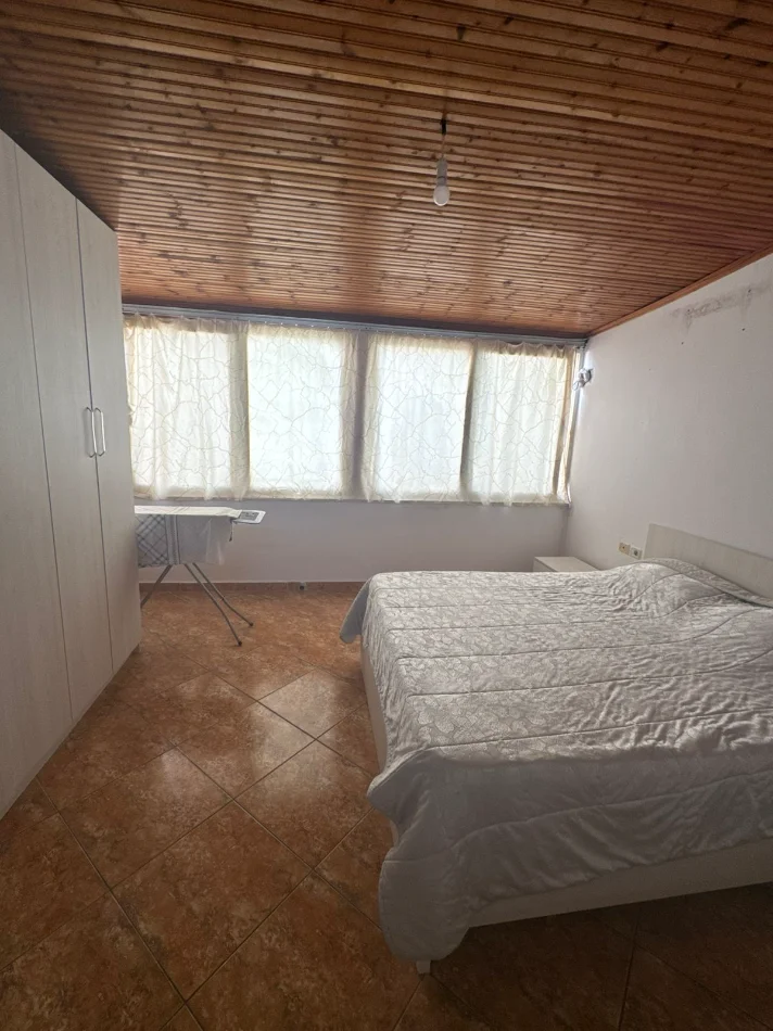 Tirane, jepet me qera apartament 2+1+Ballkon Kati 5, 80 m² 400 € (FRESKU)