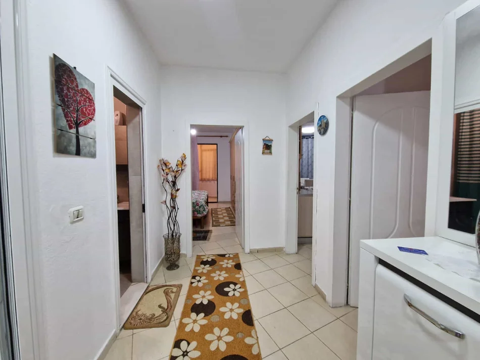 Tirane, jepet me qera apartament 2+1 Kati 1, 90 m² 600 € (Rruga Isuf Elezi)