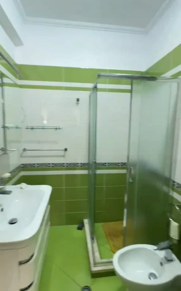 Tirane, shes apartament 2+1 Kati 5, 92 m² 258.000 € (Rruga Bilal sina)