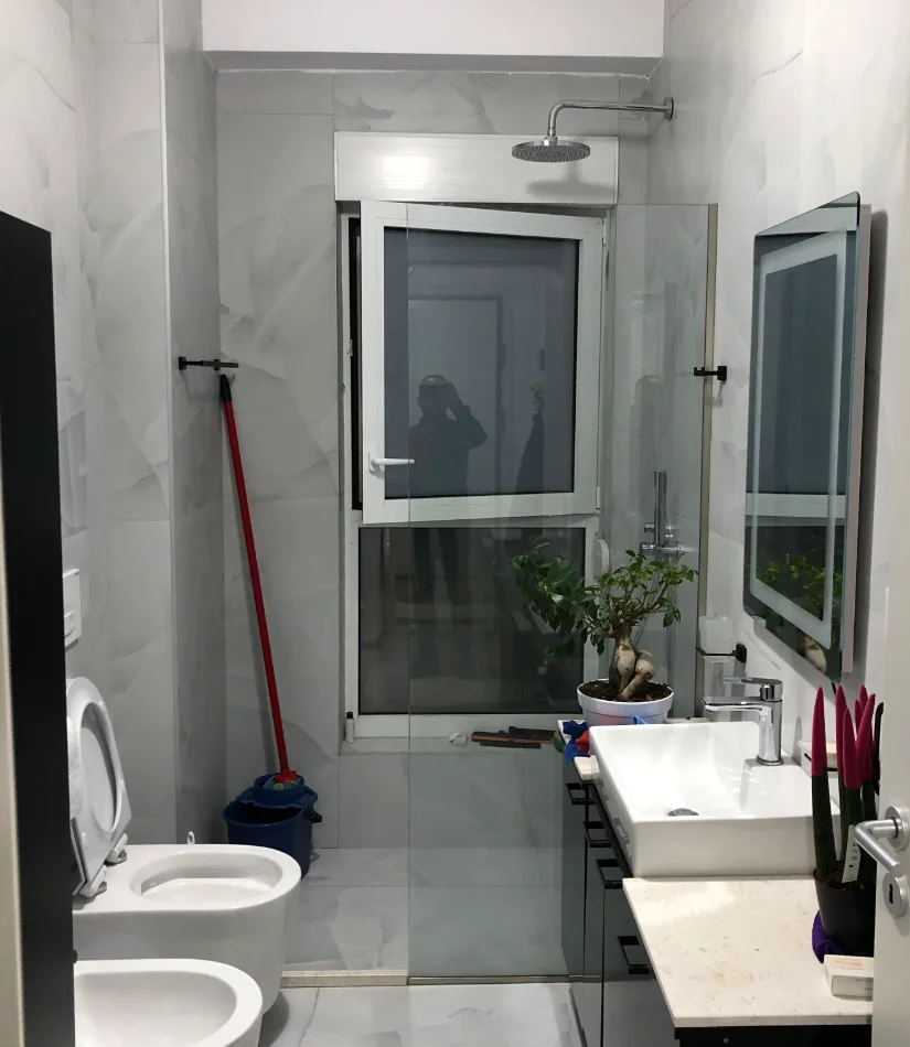 Tirane, jepet me qera apartament 1+1 , 54 m² 400 € 