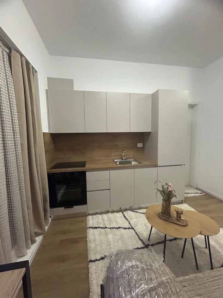 jepet me qera garsonier Kati 1, 35 m² 270 € (Fresk/ewzidenca OXA)