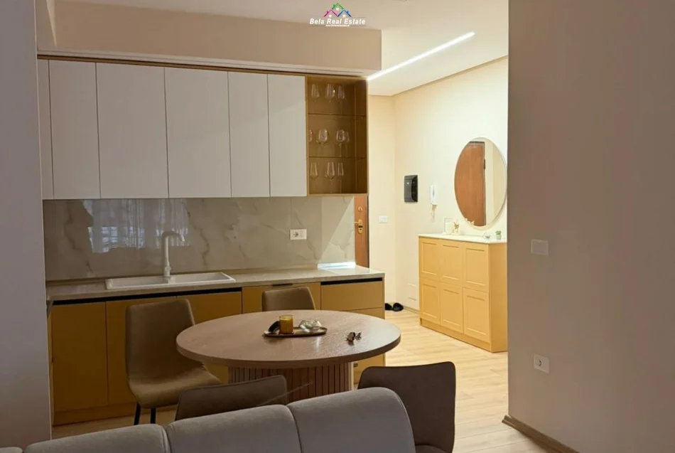 Tirane, jepet me qera apartament 2+1 Kati 5, 105 m² 1.050 € (Rruga Don Bosko)