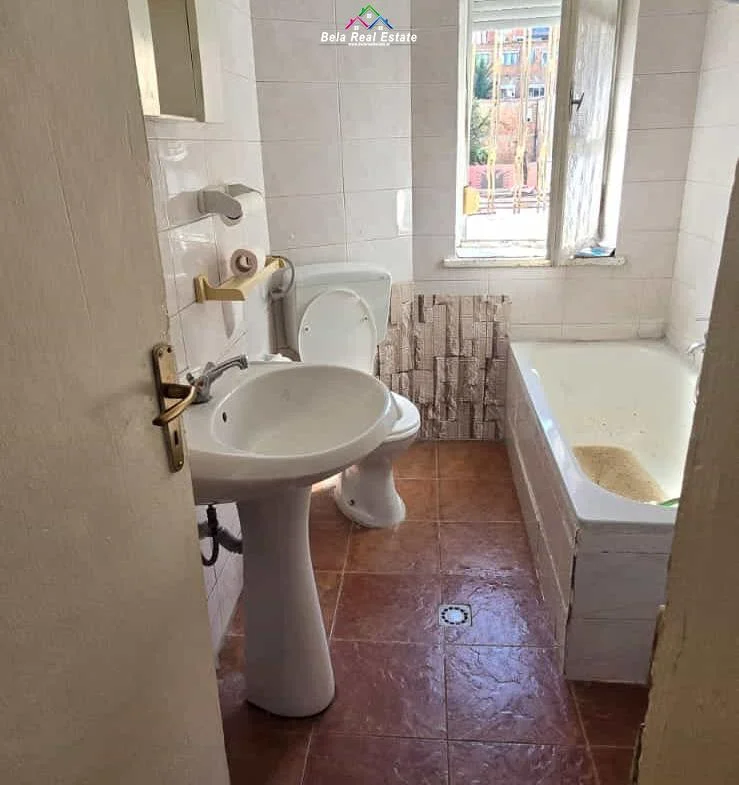 Tirane, shes apartament 2+1 Kati 2, 72 m² 193.000 € (Rruga Nikolla Jorga)