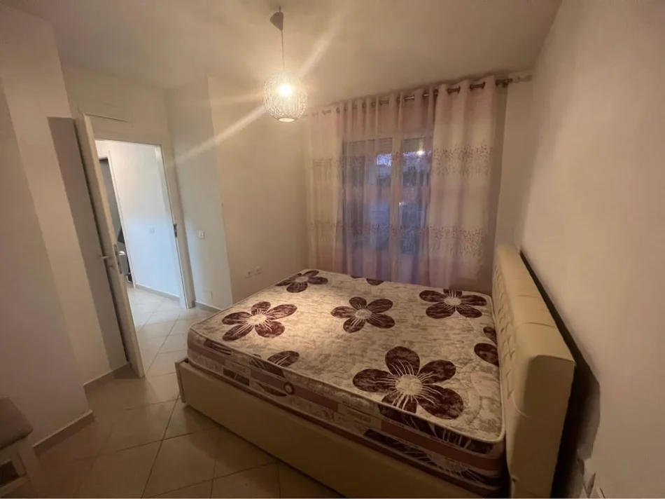 Tirane, jepet me qera apartament 2+1 Kati 2, 75 m² 570 € (rruga siri kodra)