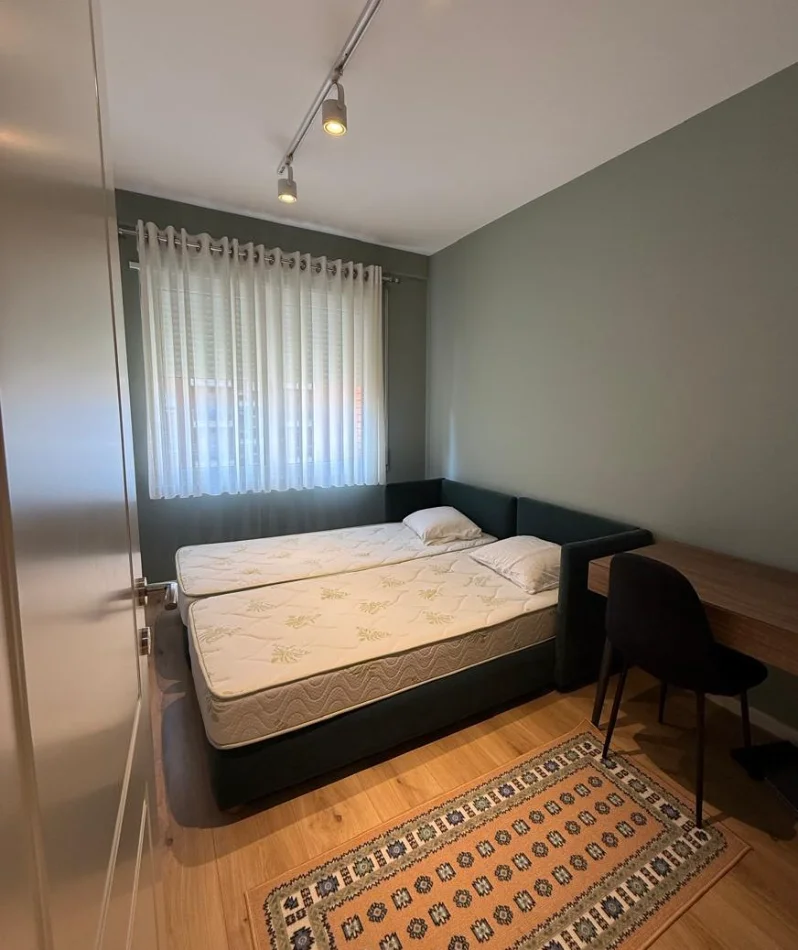 Tirane, jepet me qera apartament 1+1+Ballkon , 65 m² 650 € 
