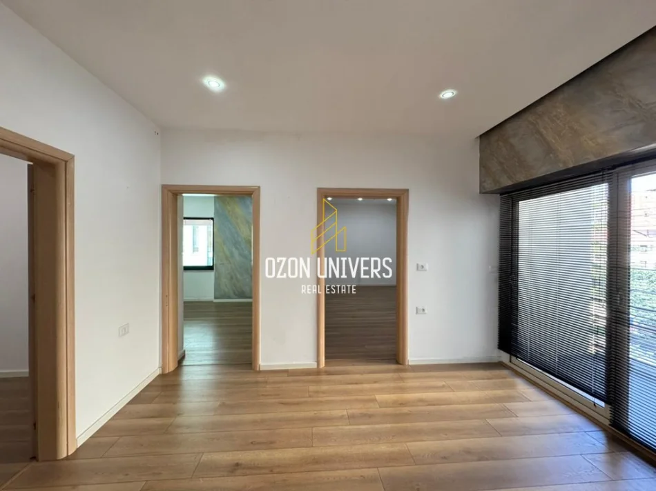 Tirane, jepet me qera apartament 2+1 Kati 3, 80 m², 93,000 lekë/muaj (Bllok)