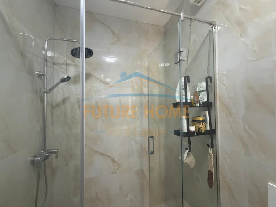 Tirane, shitet apartament 1+1 Kati 5, 81 m² 149.000 € (Porcelan)
