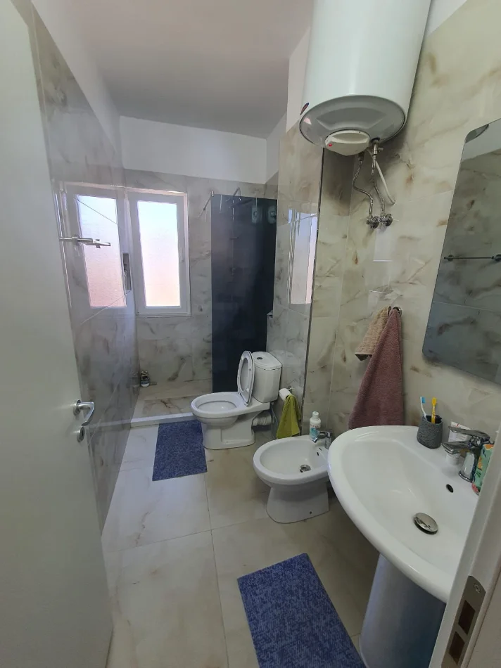 Durres, shes apartament 2+1 Kati 8, 85 m² 125.000 € (rruga pavarsia)