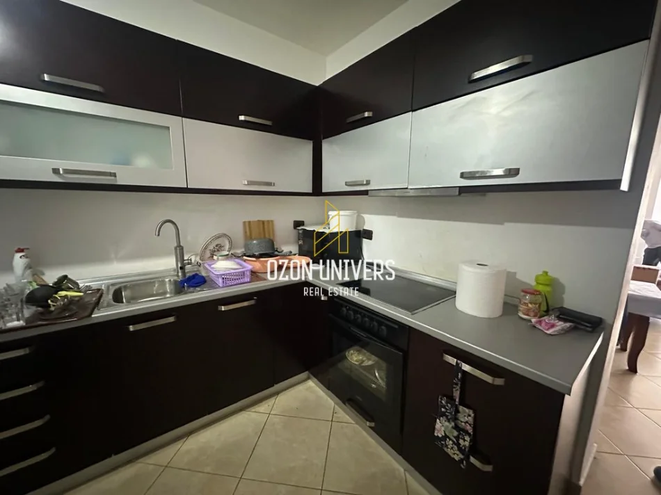 Tirane, shitet apartament 1+1+Ballkon Kati 6, 90 m² 125.000 € (Astir)