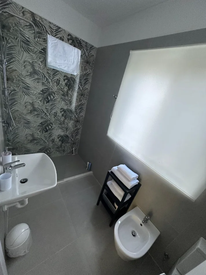 Durres, shitet apartament 1+1 Kati 0, 54 m² (mali Robit)