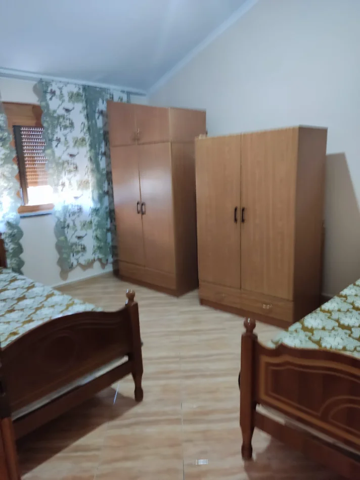 Tirane, jepet me qera apartament 1+1 Kati 6, 50 m² 400 € (Rruga Siri Kodra)