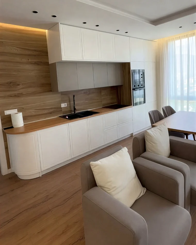Tirane, jepet me qera apartament 1+1+Ballkon , 77 m² 700 € (Bulevardi i Ri)