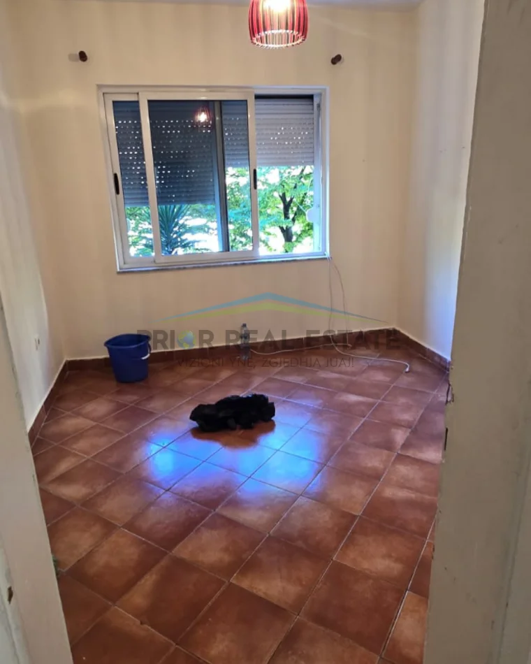 Tirane, shitet apartament 2+1 Kati 2, 72 m² 193.000 € 