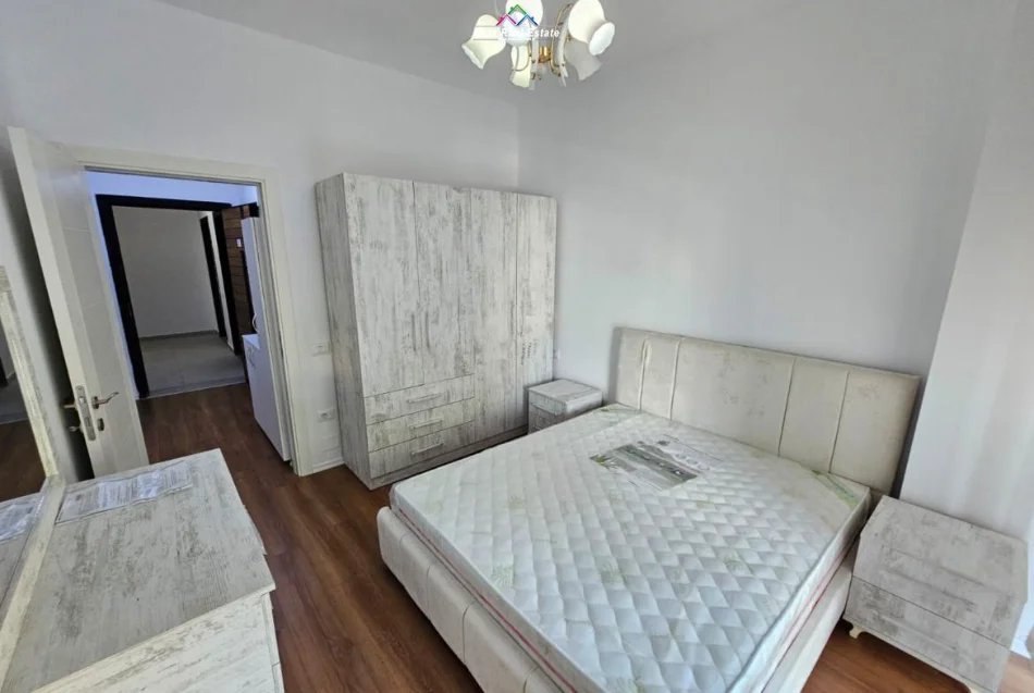 Tirane, jepet me qera apartament 1+1 Kati 2, 65 m² 520 € (ASL 2)