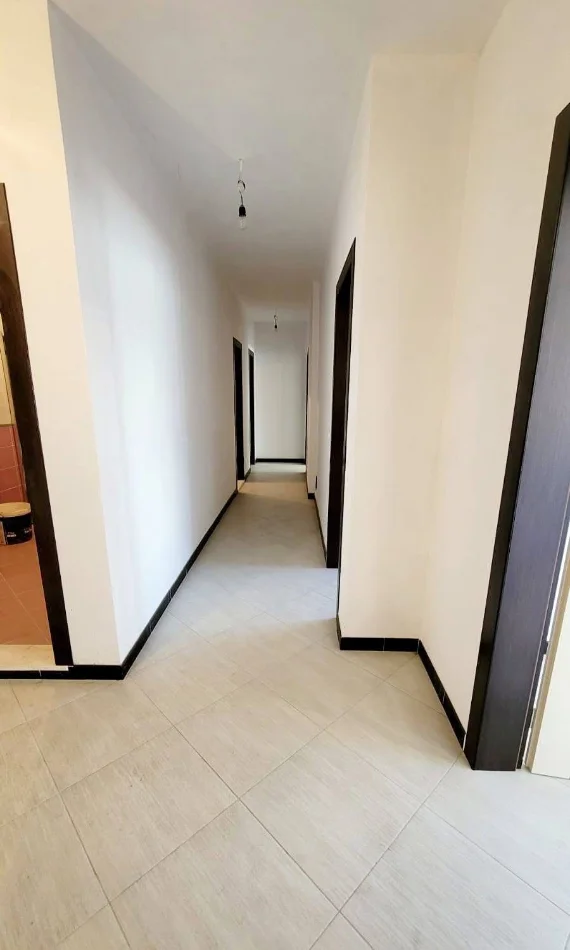 Kavaje, shitet apartament 3+1+Aneks+Ballkon Kati 3, 115 m² 80.000 € (Kavaje)