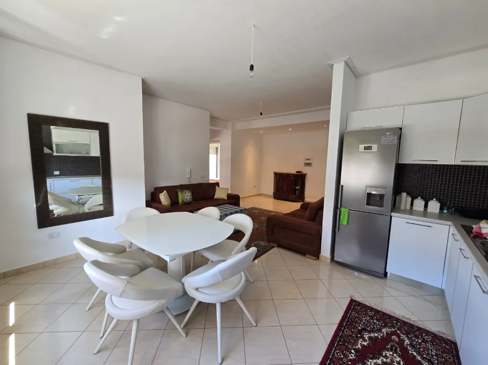 Vlore, shitet apartament 2+1 Kati 5, 94 m² (Rruga Gjergj Kastrioti, Vlore)