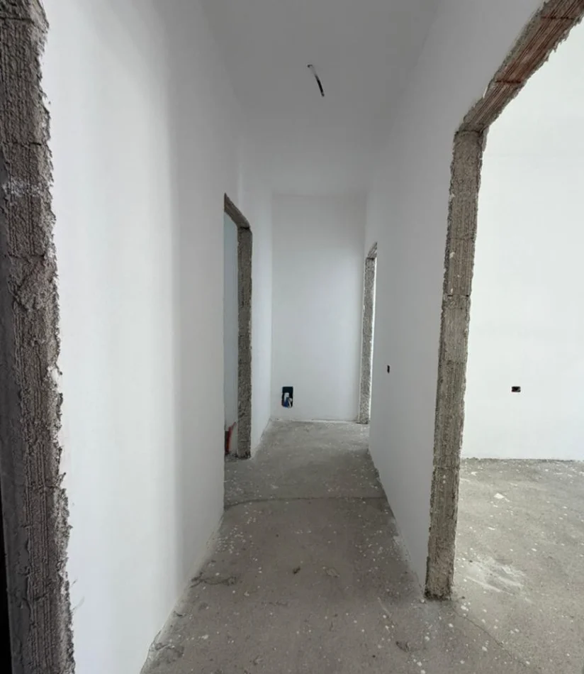 Tirane, shitet apartament 3+1+Ballkon , 149 m² 223.500 € 