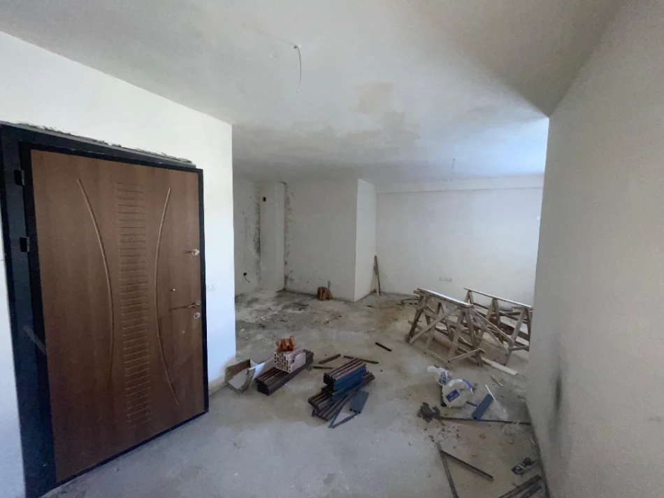 Tirane, shes apartament 1+1 Kati 5, 85.000 € 