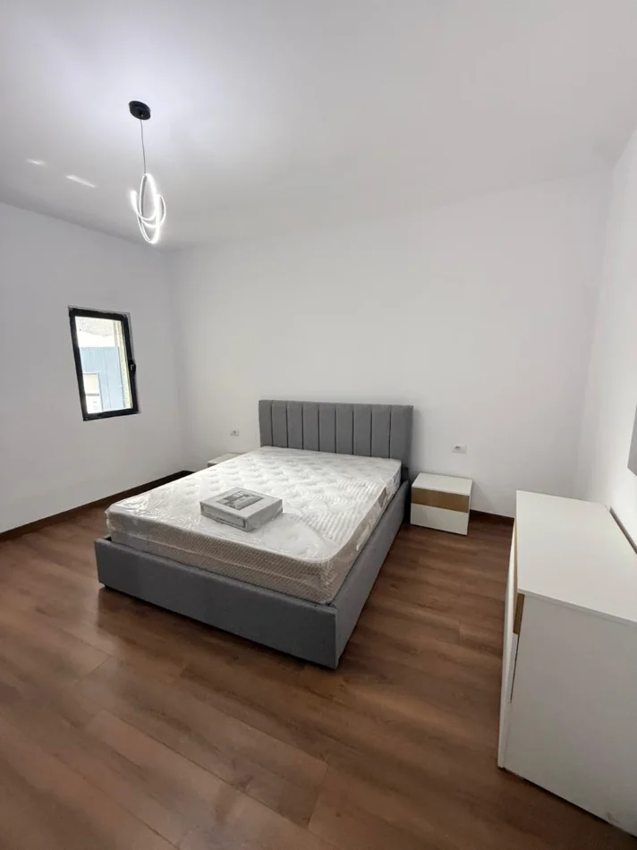Tirane, jepet me qera apartament 2+1 Kati 2, 85 m² 600 € (Don Bosko)