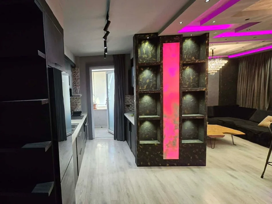 Tirane, shitet apartament 2+1+Ballkon Kati 4, 100 m² 180.000 € (Astir)