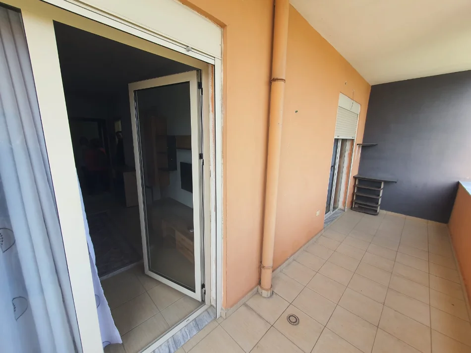 Durres, shitet apartament ne plazh 1+1+Ballkon Kati 4, 85.000 € (plepa)