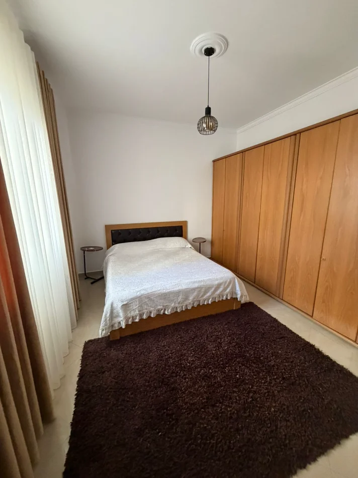 Tirane, jepet me qera apartament 2+1 , 110 m² 650 € (Kodra e Diellit)
