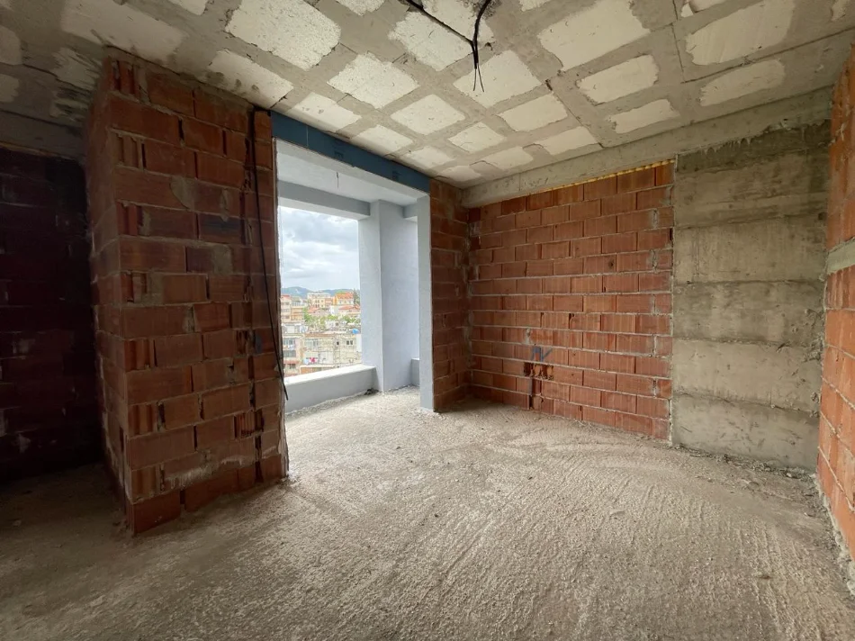 Tirane, shitet apartament 2+1+Ballkon Kati 5, 110 m² 171.900 € (Rruga Zhegu)