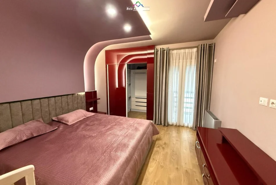 Tirane, jepet me qera apartament 2+1 Kati 2, 95 m² 900 € (prane gjimnazit partizani)