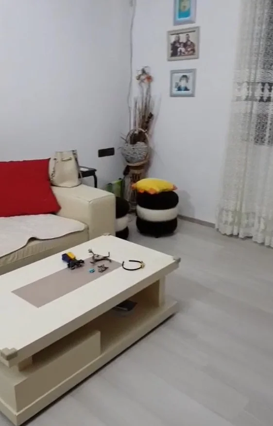 Tirane, jepet me qera Vile 2 Katshe , 120 m² 500 € (Zona e Institutit)