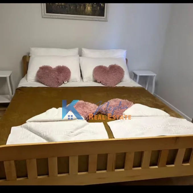 Tirane, jap me qera apartament 1+1+Ballkon Kati 3, 55 m² 570 € (Bulevardi Zogu I)